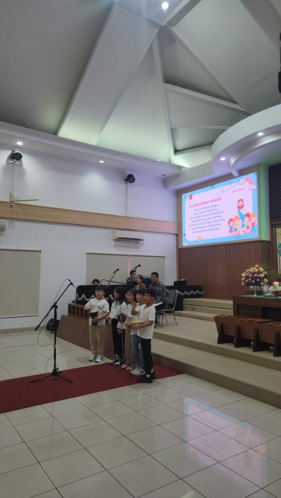 Yuk ikut berbagai aktivitas gereja yang seru dan tentunya menumbuhkan iman serta membentuk persekutuan bersama di GKI Kelapa Cengkir