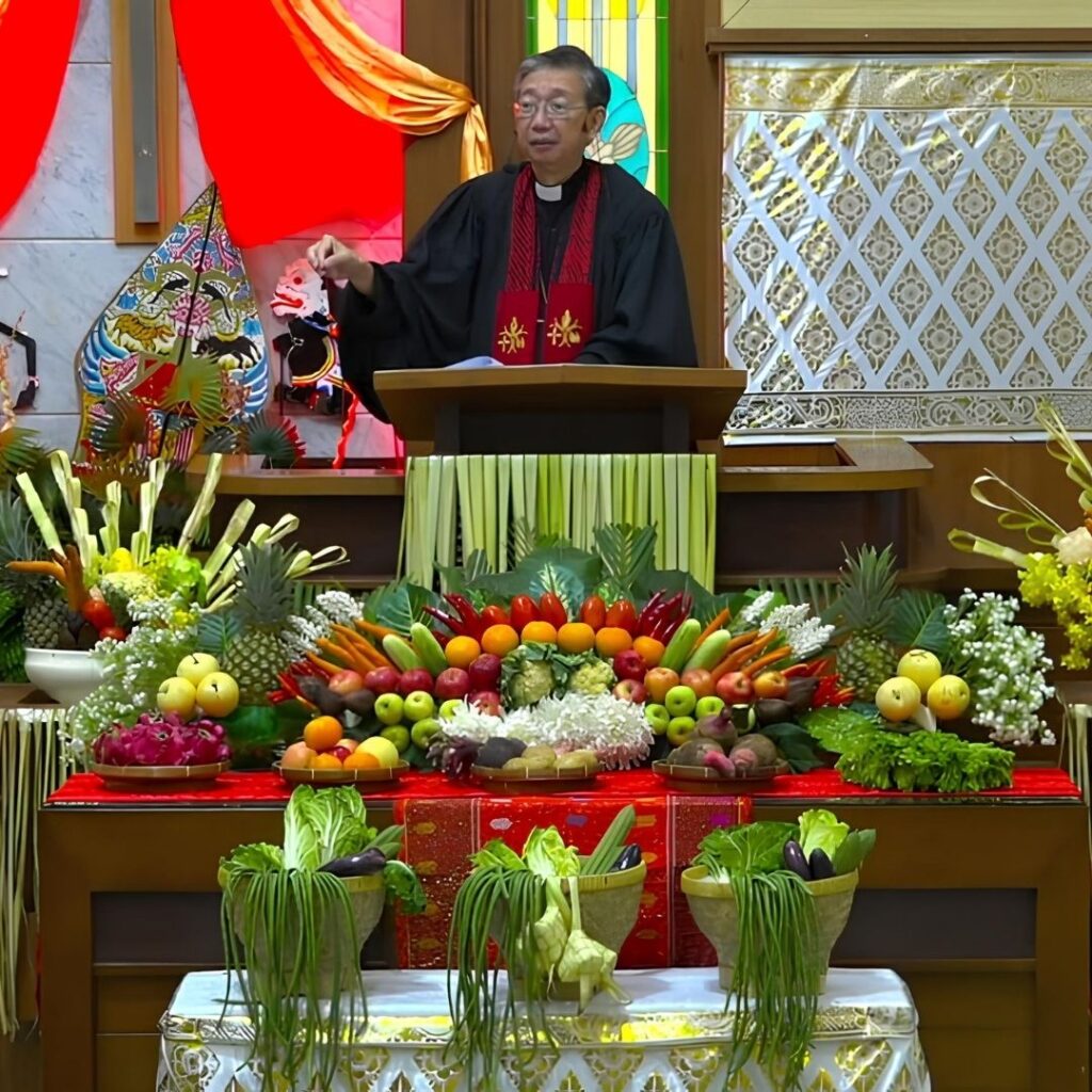 Pentakosta: Roh Kudus dalam Budaya dan Pujian